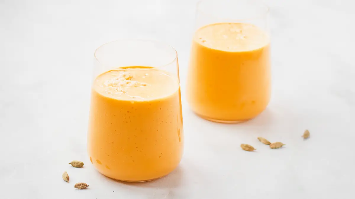 Mango lassi