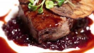 Hertenbiefstuk met portsaus