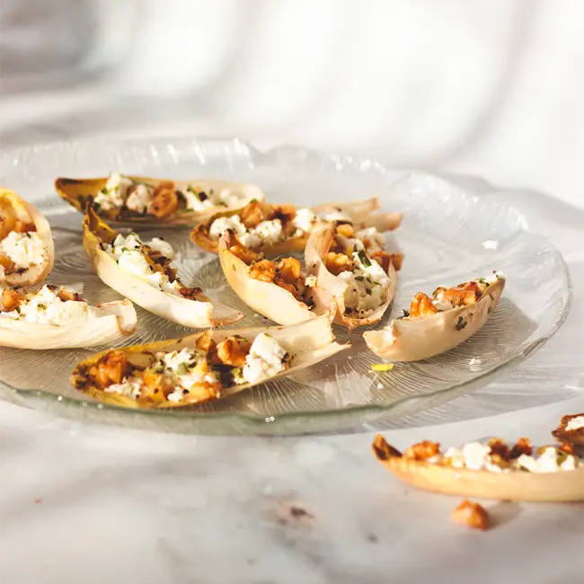 Witlof-amuse witlofblaadjes met geitenkaas