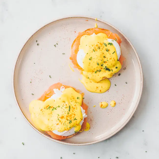 Eggs benedict maken