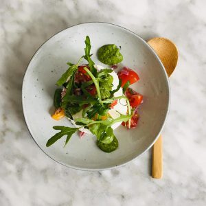 Mozzarella voorgerecht met pesto