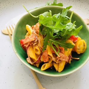 Pasta met chorizo en rooomsaus recept