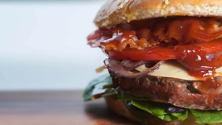 simpele hamburger Zo maak je de perfecte Amerikaanse hamburgers