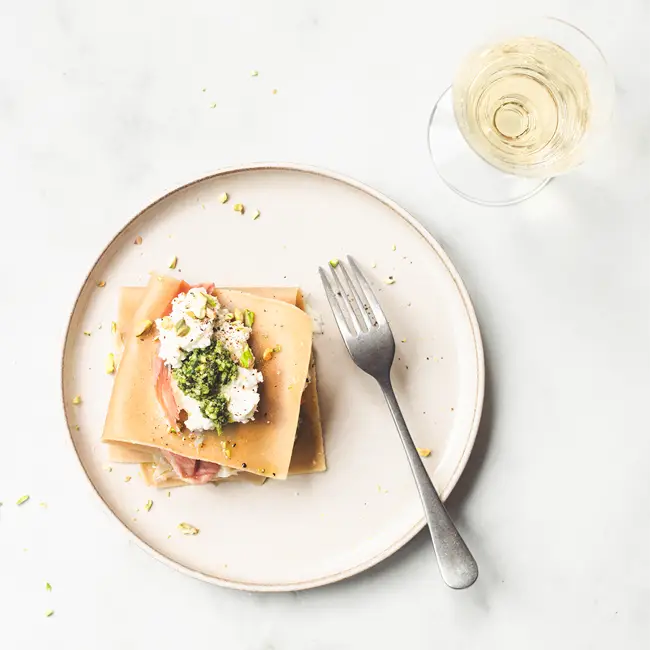 Open lasagne met mozzarella en parmaham