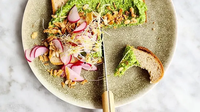3 lentegerechten pesto van radijsblad