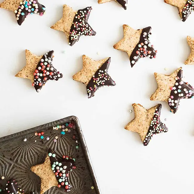 Kerstkoekjes bakken Kerstkoekjes bakken