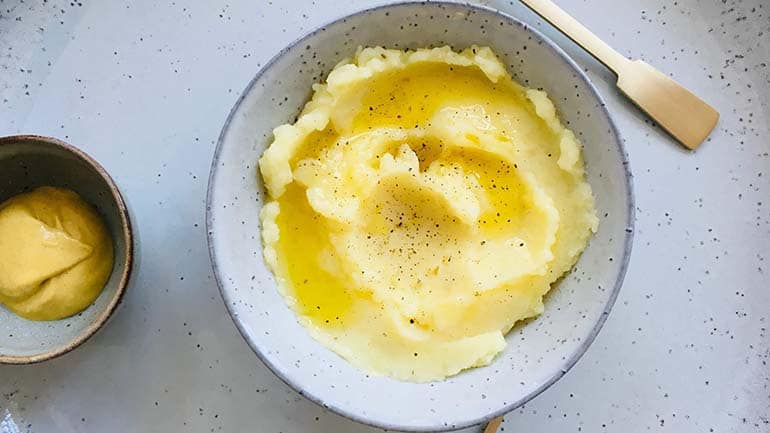 Aardappelpuree maken met knoflook