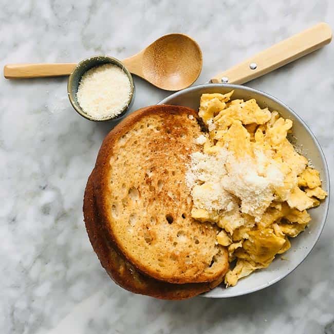 Scrambled eggs maken