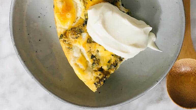 Frittata met geitenkaas en doperwten recept