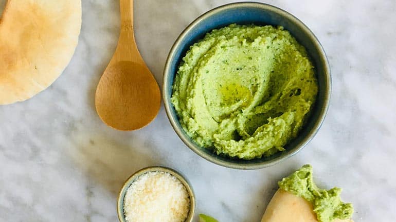 Broccoli pesto maken