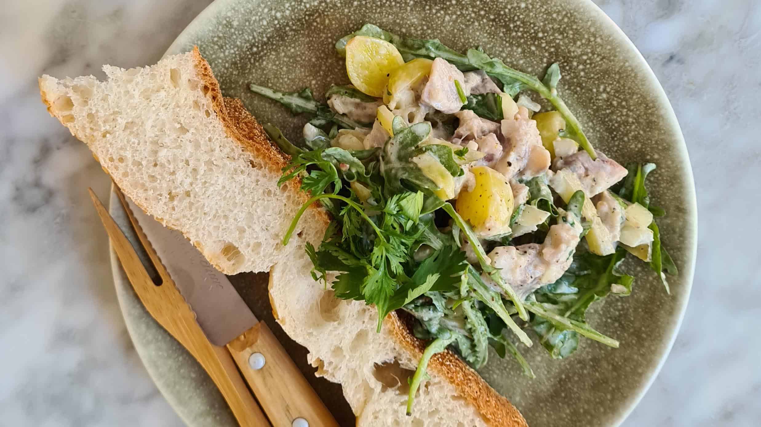 Haringsalade met rucola en Amsterdamse ui