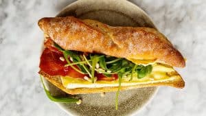 Broodje brie met serranoham recept
