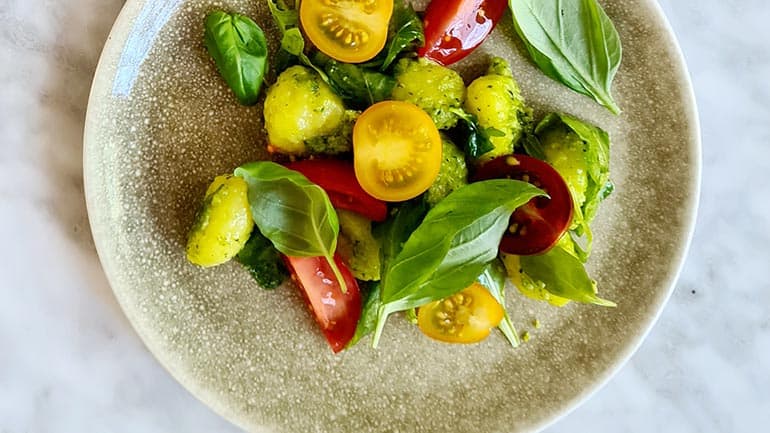 Gnocchi met zelfgemaakte pesto