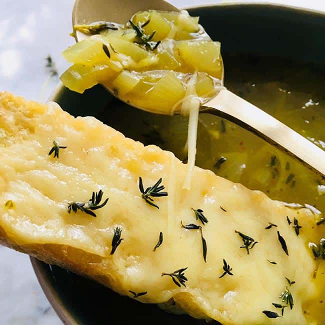 Simpele uiensoep maken