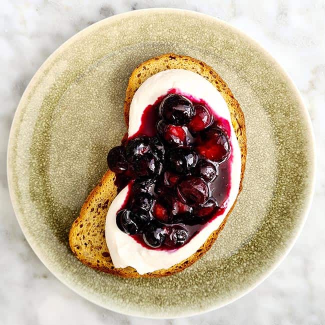 Ricotta toast zoet recept