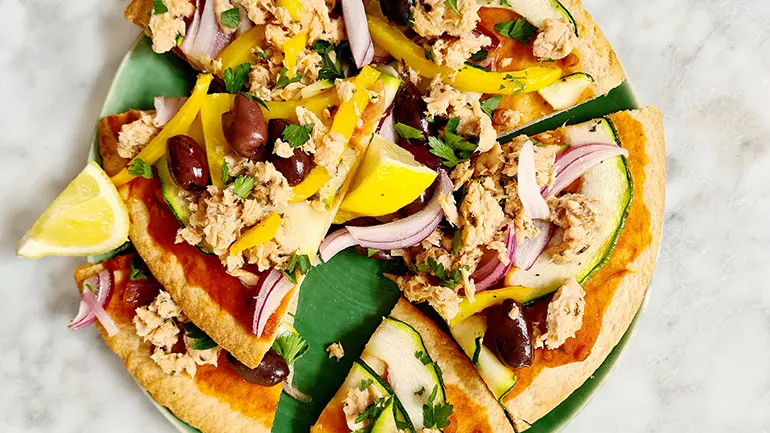 Pizza met zalm en courgette Zalmpizza met courgette