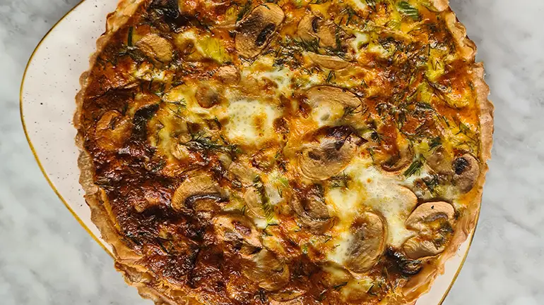 Quiche met champignons en prei