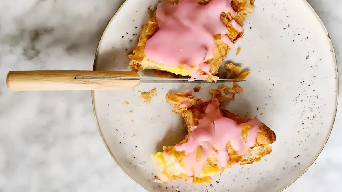 Crompouce (tompouce croissant)