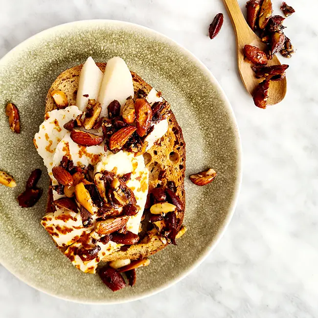 Gebakken halloumi met peer Gebakken halloumi met peer