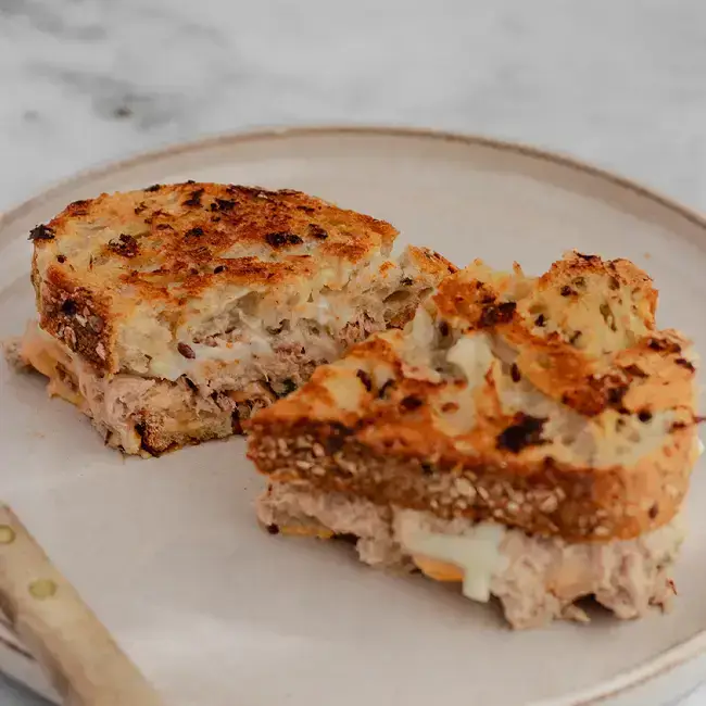 Tuna melt tosti Tuna melt tosti