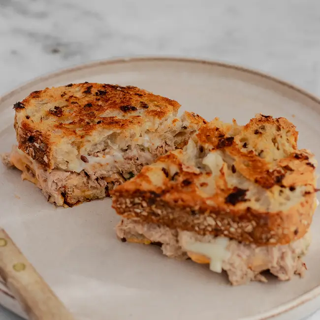 Tuna melt tosti met tonijn