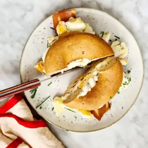 Bagel met eiersalade