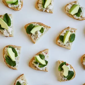 Crostini krab met avocado