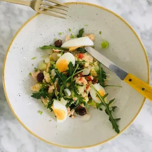 Koude salade met tonijn en aardappel