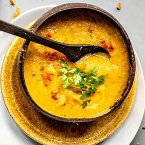 Pittige pompoensoep met cayennepeper