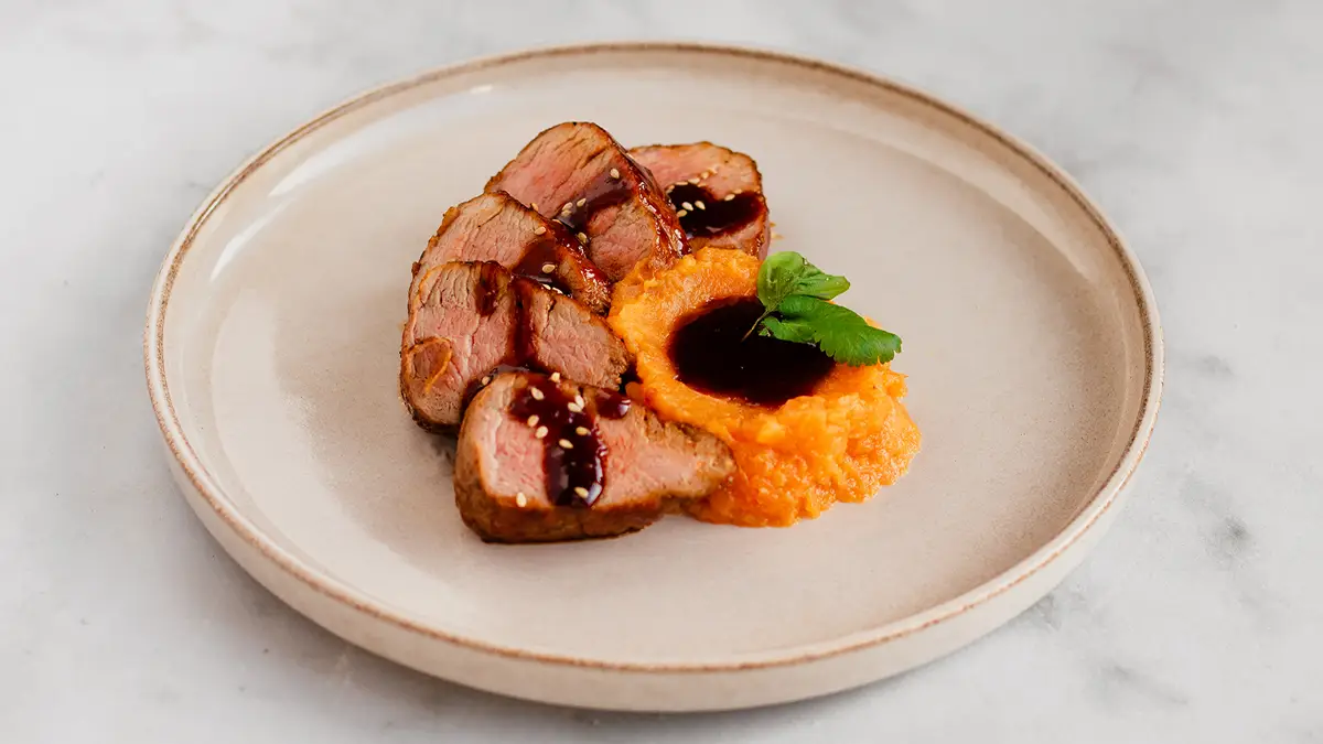 Aziatische-varkenshaas Sticky varkenshaas met zoete aardappelpuree