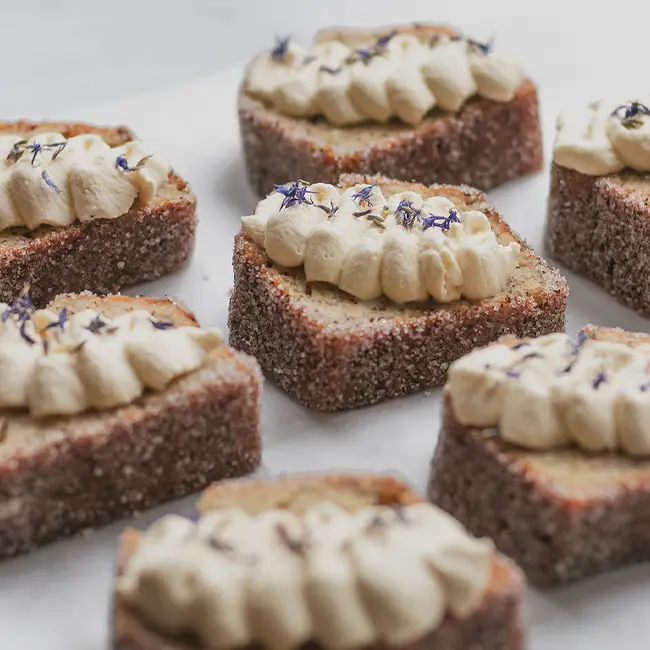 Cake met earl grey Cake met earl grey