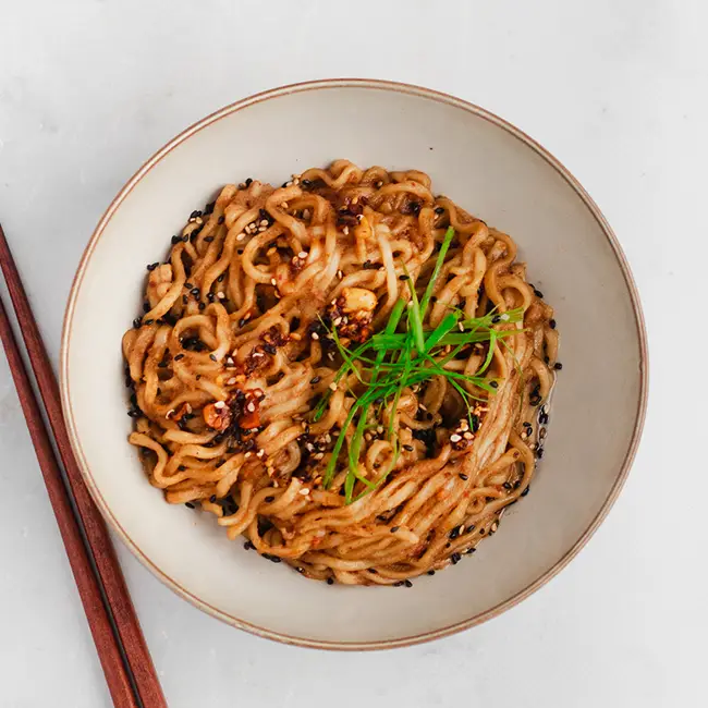 Pindakaas noodles: 15 minuten gerecht