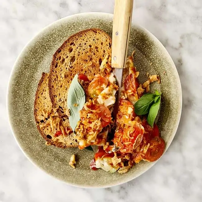 Aubergine omelet met courgette