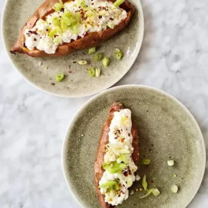 Zoete aardappel met cottage cheese