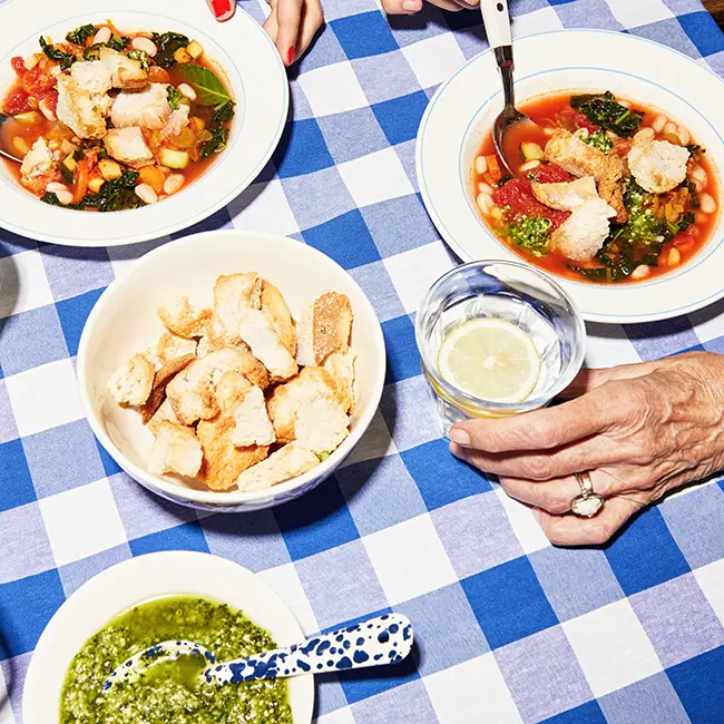 Minestrone met boerenkool en witte bonen