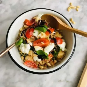 Quinoasalade caprese