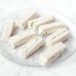 Finger sandwiches met komkommer