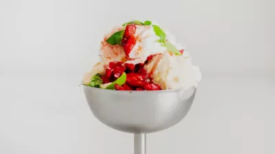 Italiaanse sundae met aardbei