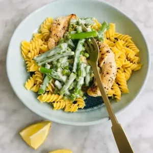 Pasta met sperziebonen en kip