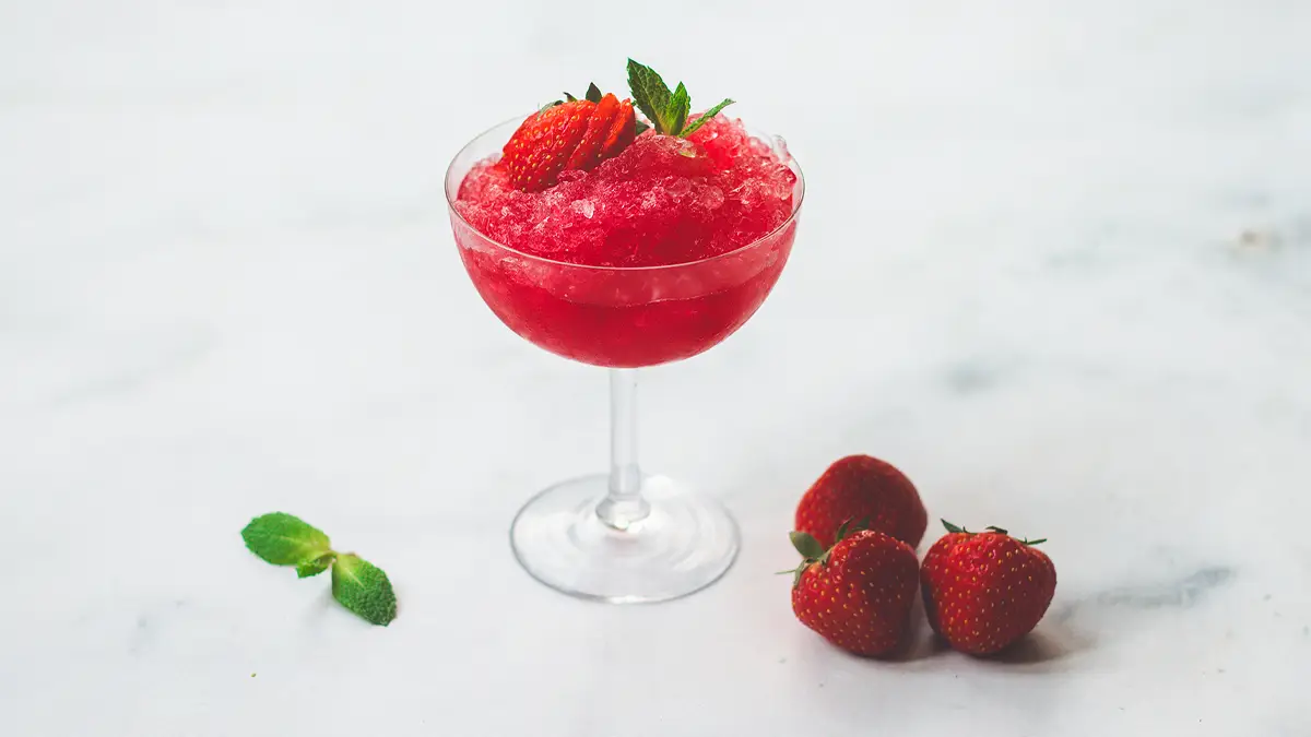 Aardbeiencocktail zonder alcohol | alcoholvrije aardbeiencocktail | alcoholvrije strawberry daiquiri