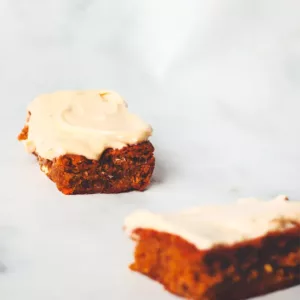 Pumpkin spice blondie | pompoen blondie met witte chocolade | Blondie met pompoen