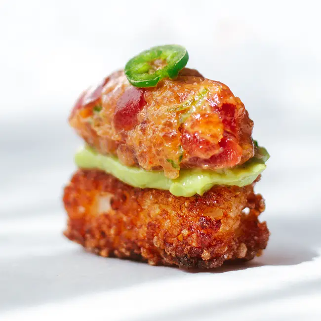 Cripsy rice spicy tuna crispy rice met tonijn